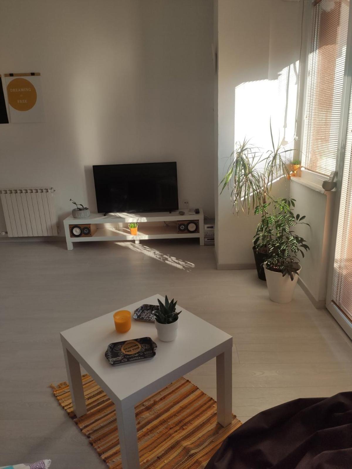 City Center White Apartment! Скопье Экстерьер фото
