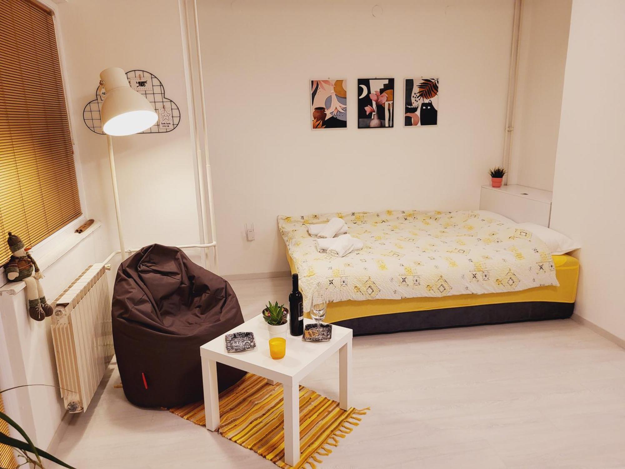 City Center White Apartment! Скопье Экстерьер фото